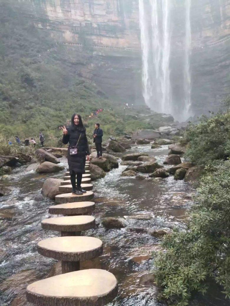 才才在计算三位数乘以一位数时把一位数8看成了3结果比正确的积少600正的积是？